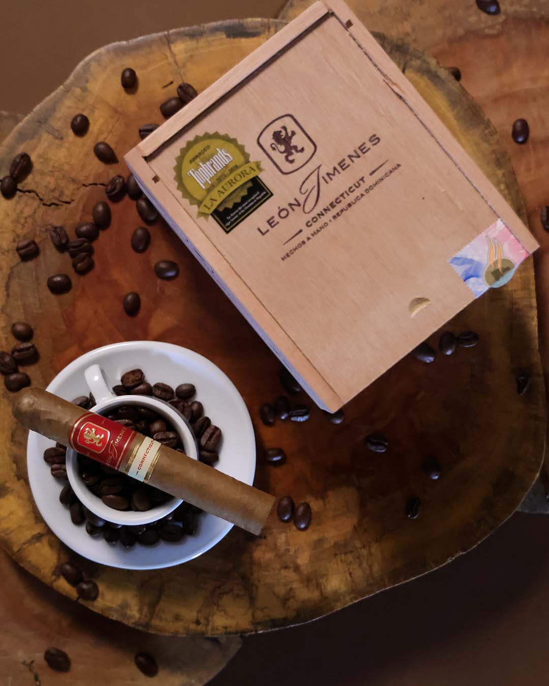 Taste the perfect harmony between cigar and coffee