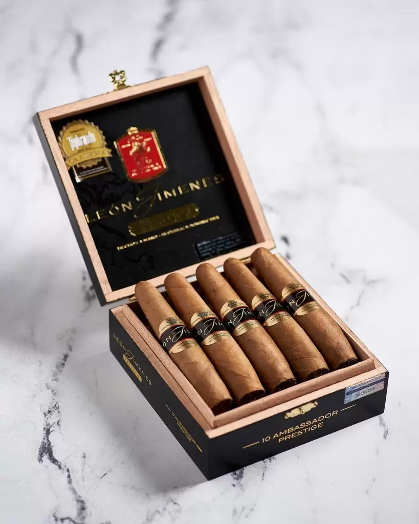 How to smoke a cigar